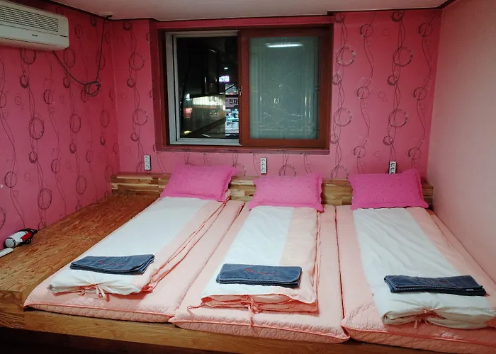 Hostal Bong Backpackers