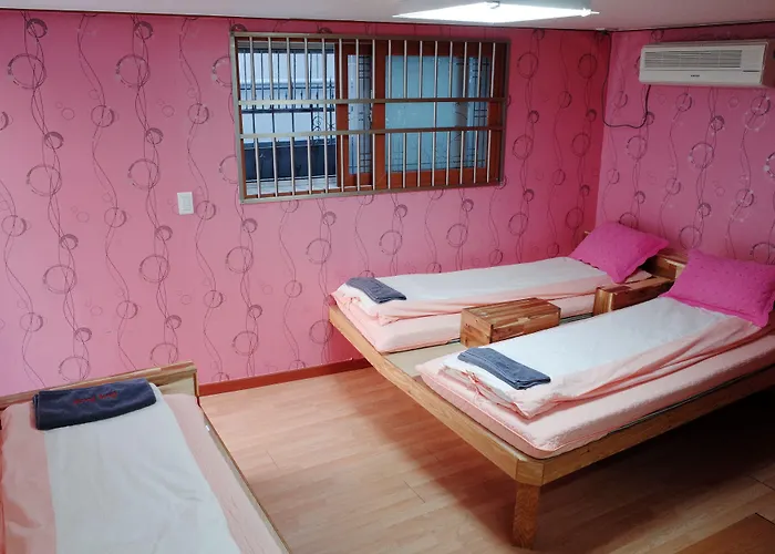 Hostal Bong Backpackers