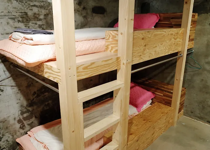Hostal Bong Backpackers *