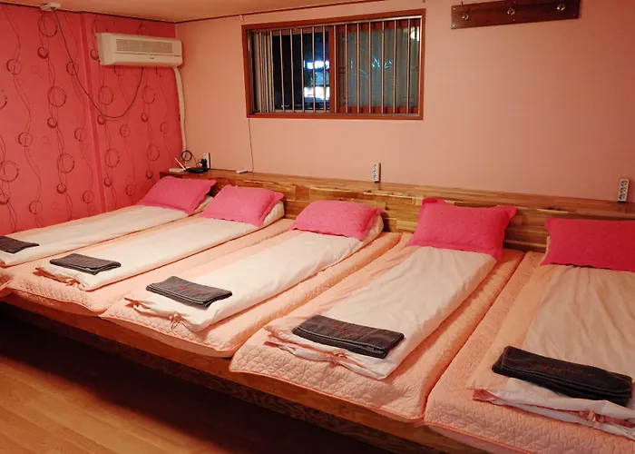 Hostal Bong Backpackers