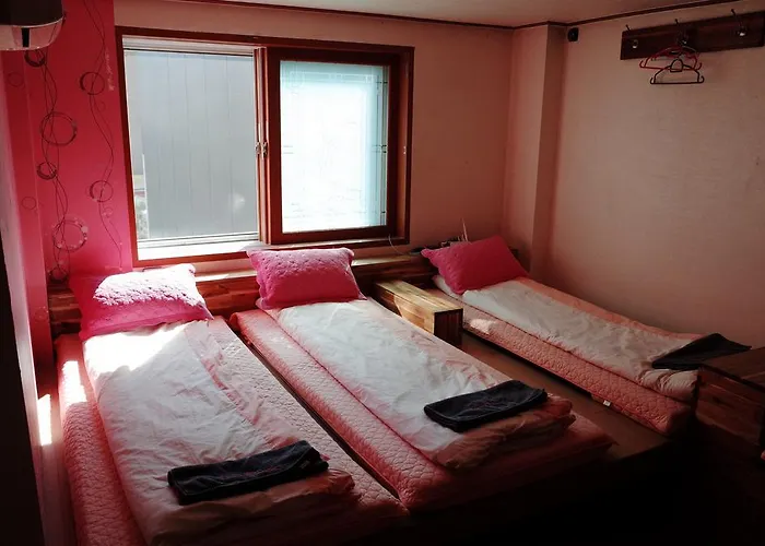 Hostal Bong Backpackers