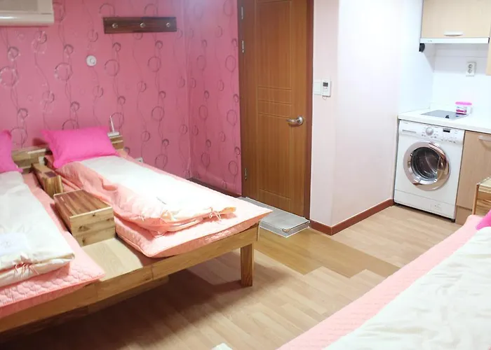 Bong Backpackers Hostal *