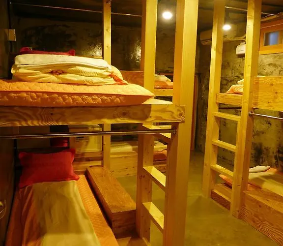 Bong Backpackers * Seúl