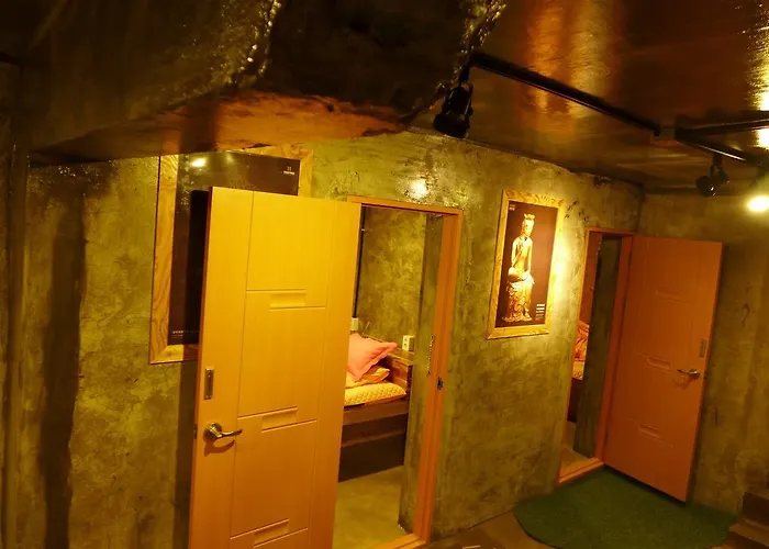 Hostal Bong Backpackers