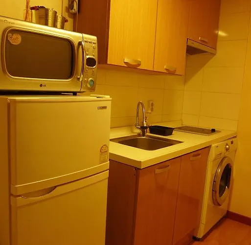 Hostal Bong Backpackers *