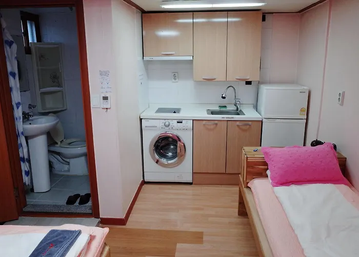 Bong Backpackers Hostal *